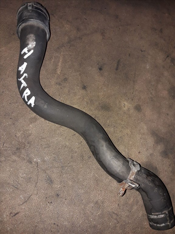 Opel Astra H Vízcsõ 13 202 862 1. kép