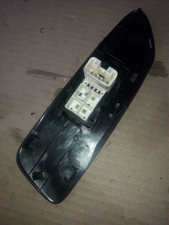 Toyota Auris Jobb Elsõ Ablakemelõ Kapcsoló 74231-02530 2. kép