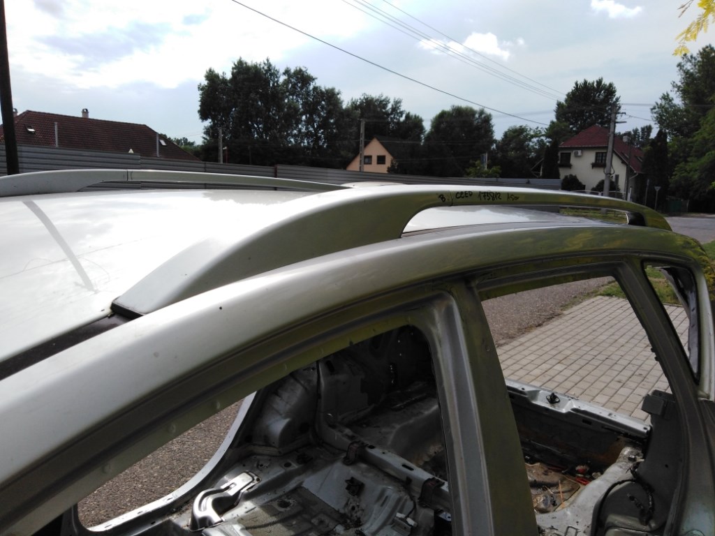 Kia Ceed kombi bal tetõcsomagtartó 1. kép