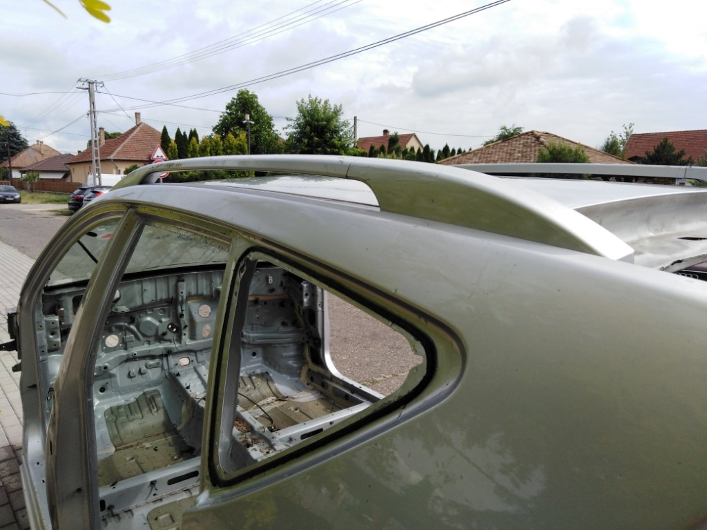 Kia Ceed kombi bal tetõcsomagtartó 2. kép