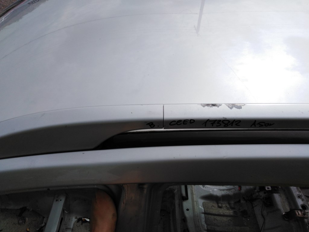 Kia Ceed kombi bal tetõcsomagtartó 3. kép