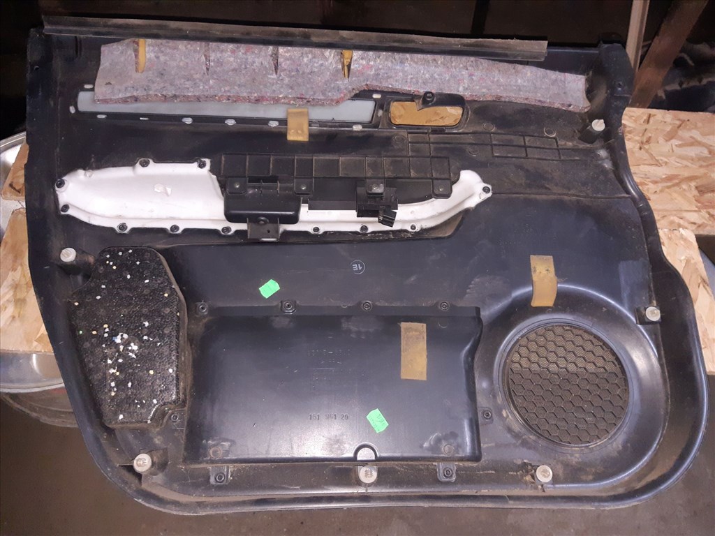 Suzuki Swift III 04-10 Jobb Elsõ Ajtókárpit 83713-63J0 4. kép