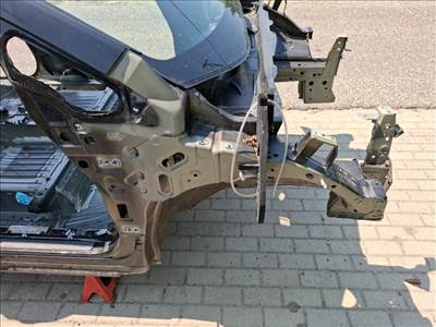 Nissan Leaf (ZE1) jobb első negyed
