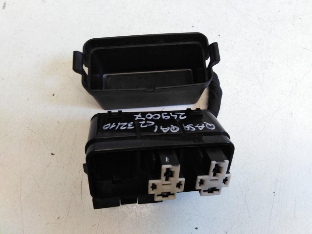 Nissan Qashqai (J11) biztosítéktábla motortér 24382AD100 3. kép