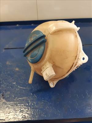 Volkswagen Polo 9N Kiegyenlítő Tartály 6Q0 121 407 A