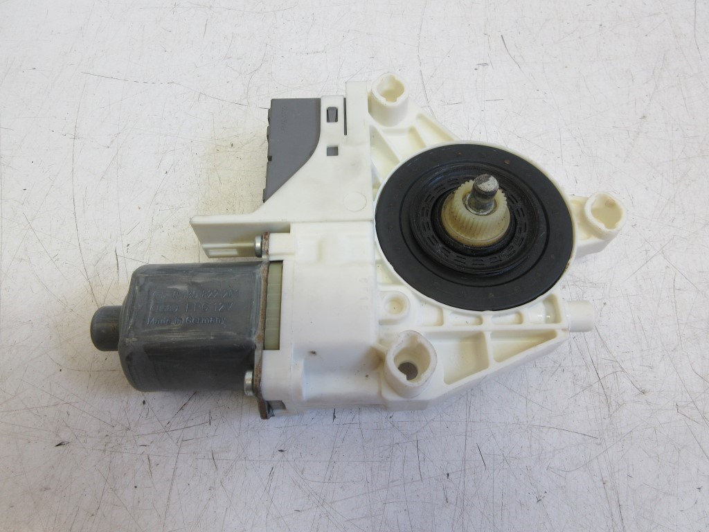 Peugeot 407 bal hátsó ablakemelõ motor 0130822201 1. kép