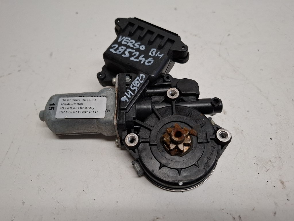 Toyota Verso bal hátsó ablakemelõ motor 857200F040 1. kép