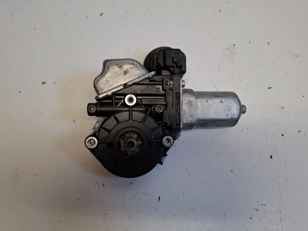 Toyota Yaris (XP130) bal elsõ ablakemelõ motor 857200D210 0620202153 2. kép
