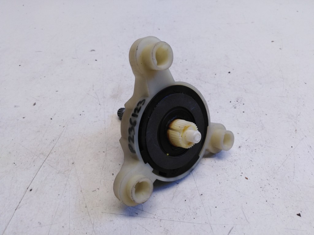 Volkswagen Polo (9N) jobb elsõ ablakemelõkar (ablakemelõ kar) 2. kép