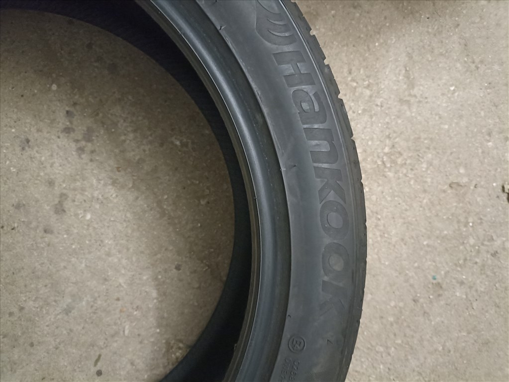  235/4520" újszerű Hankook nyári gumi gumi 6. kép