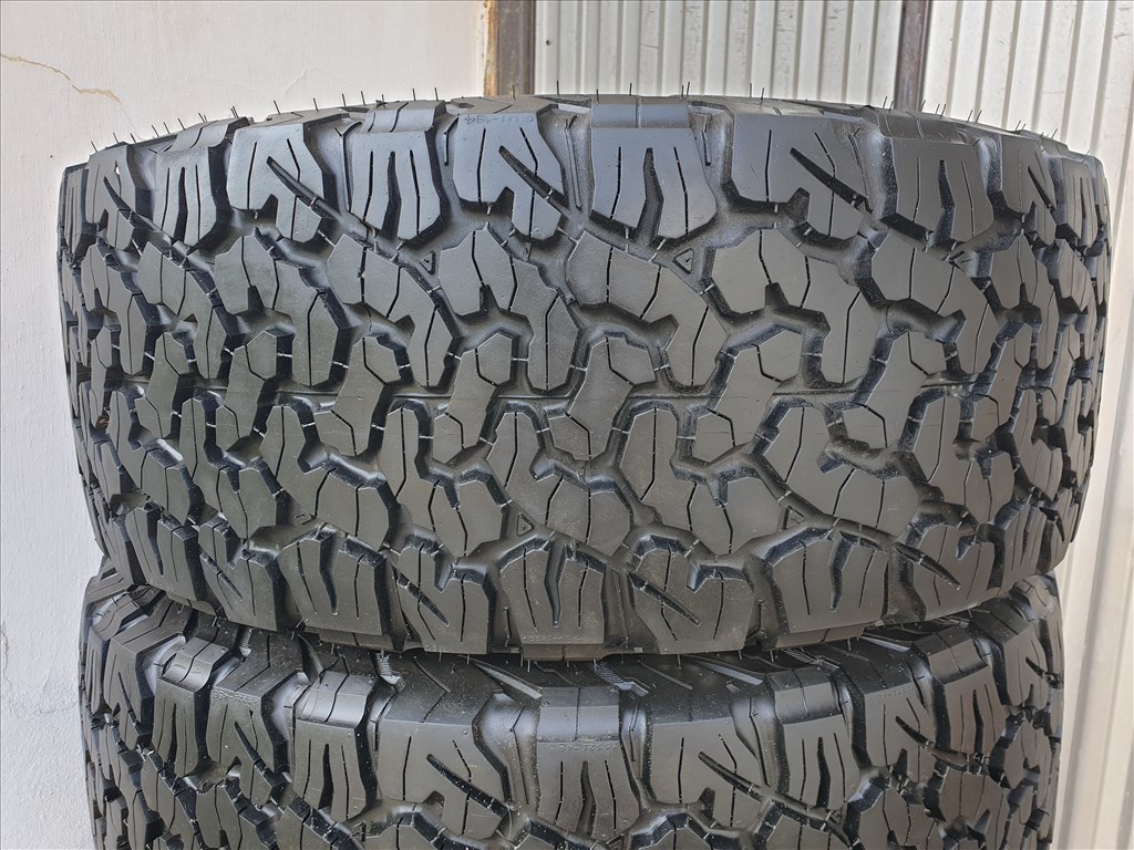  255/55 18 BF Goodrich All-Terrain T/A 3. kép