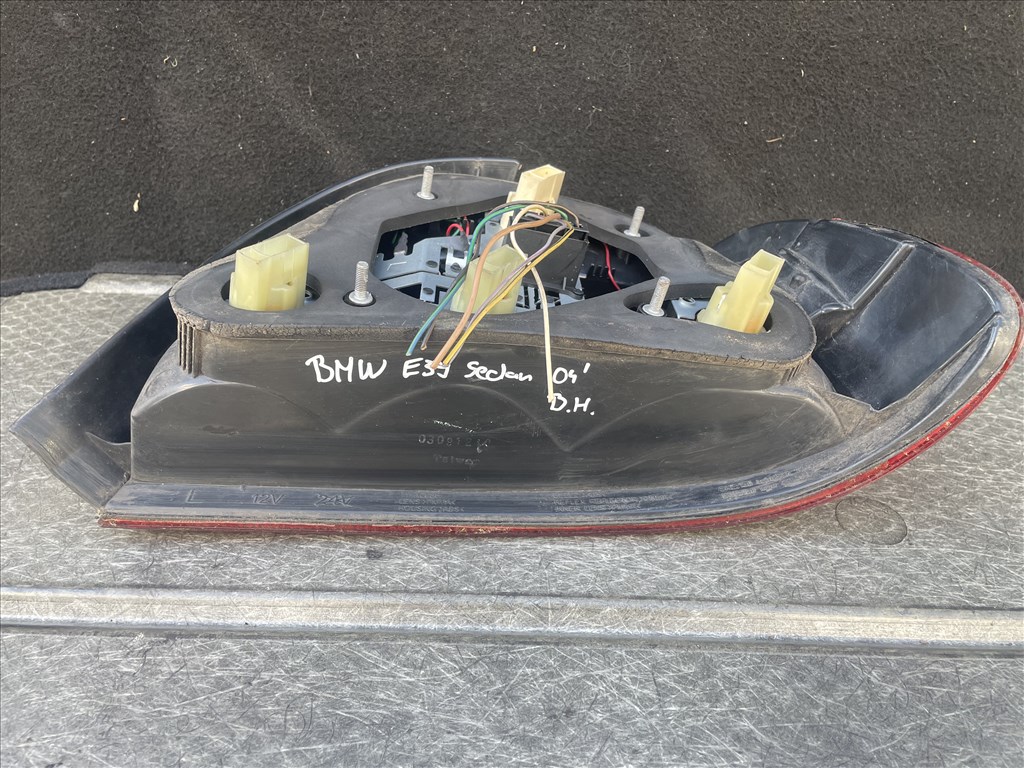 BMW 5-ös sorozat E39 sedan Bal hátsó lámpa  4. kép