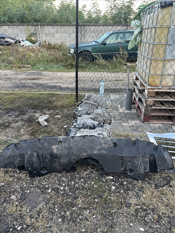 Toyota RAV4 (XA50) Motor alsó védő burkolat 1. kép