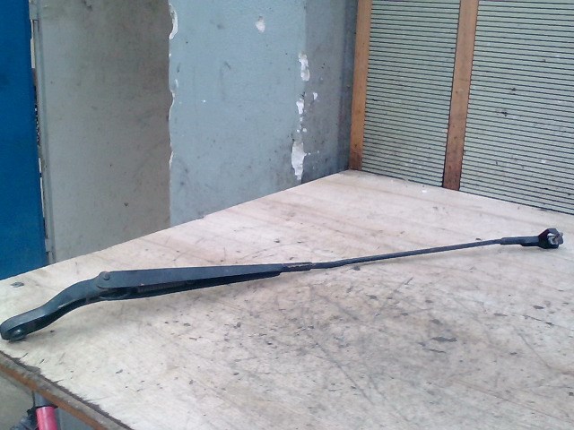 MAZDA 3 03.10-06.06 Ablaktörlő kar jobb első 1. kép