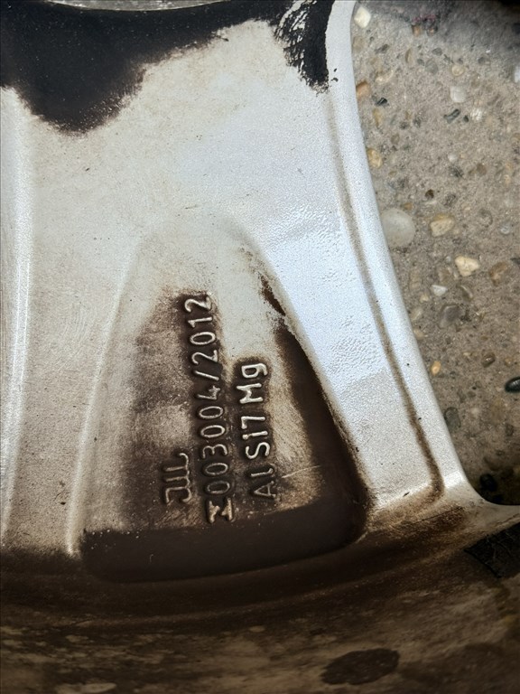 Gyári Audi 17” téli szett eladó – felni + gumi 8. kép