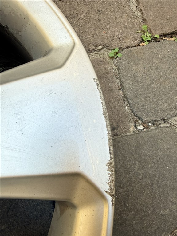 Gyári Audi 17” téli szett eladó – felni + gumi 10. kép