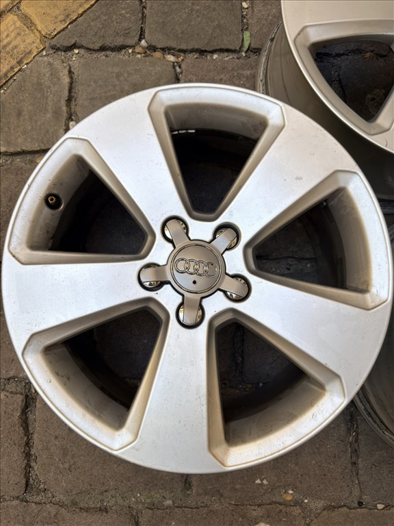 Gyári Audi 17” téli szett eladó – felni + gumi 2. kép