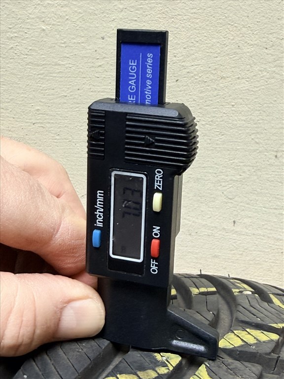 Gyári Audi 17” téli szett eladó – felni + gumi 15. kép