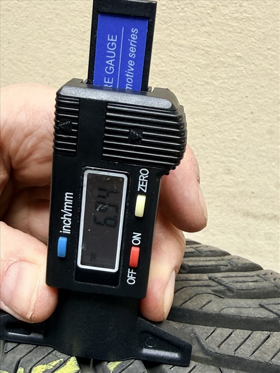 Gyári Audi 17” téli szett eladó – felni + gumi 16. kép