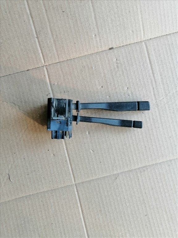 Ford Escort Mk3 Kormánykapcsoló ablaktörlő  81ag11k665ca 3. kép