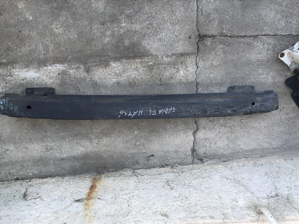 Skoda Fabia I hátsó lökhárító merevítő 1. kép