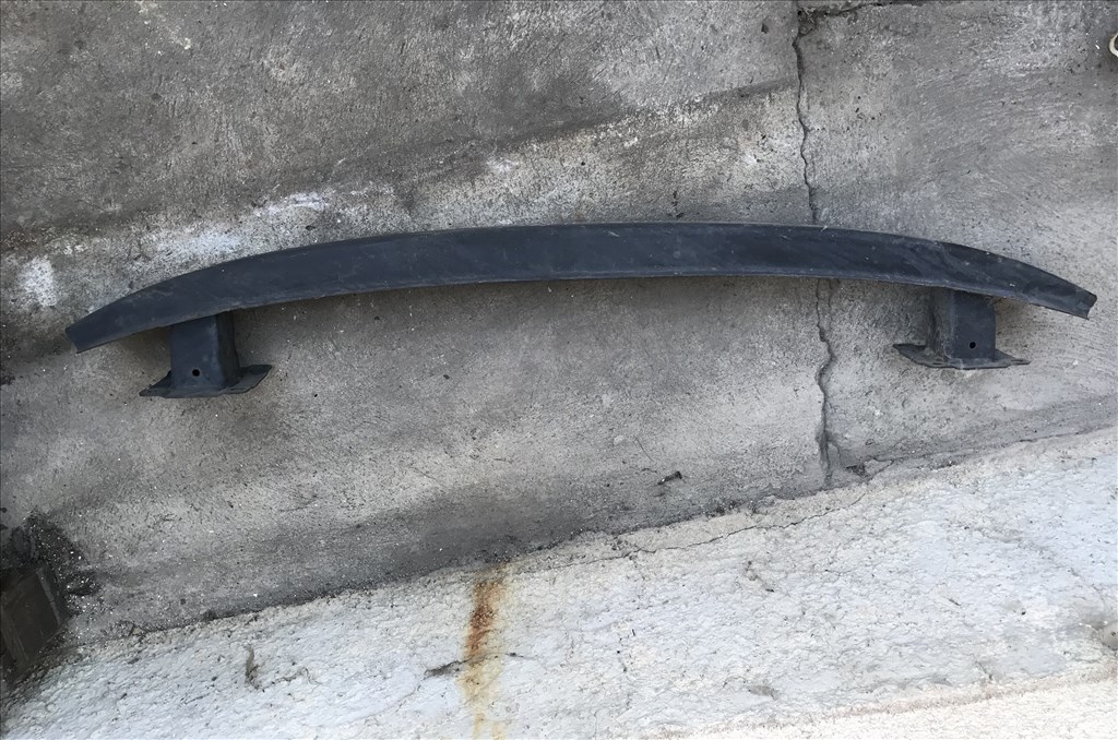 Skoda Fabia I hátsó lökhárító merevítő 2. kép