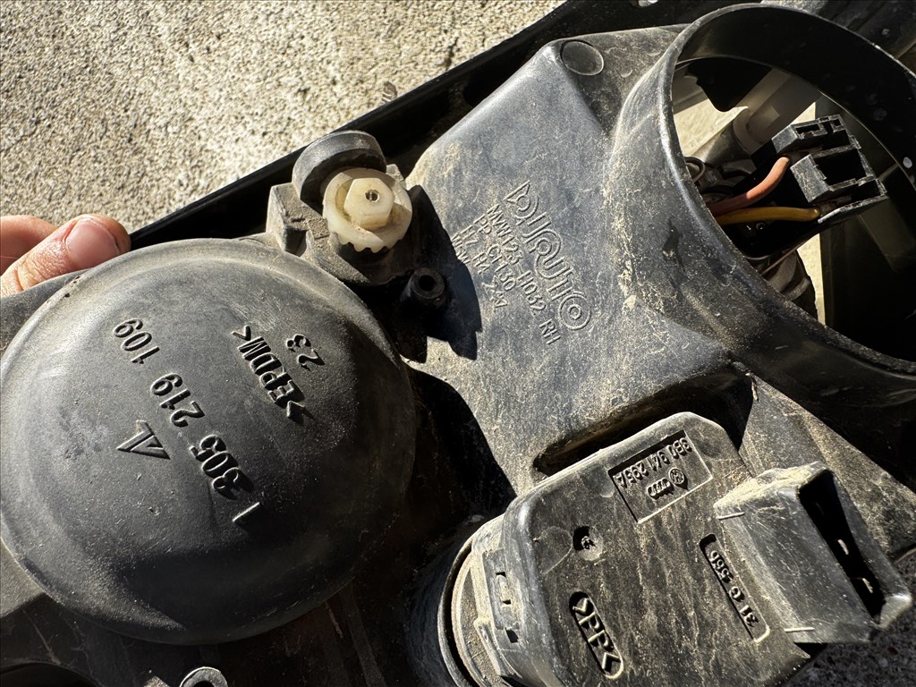 Volkswagen Passat B5 1.6 fényszóró  7. kép