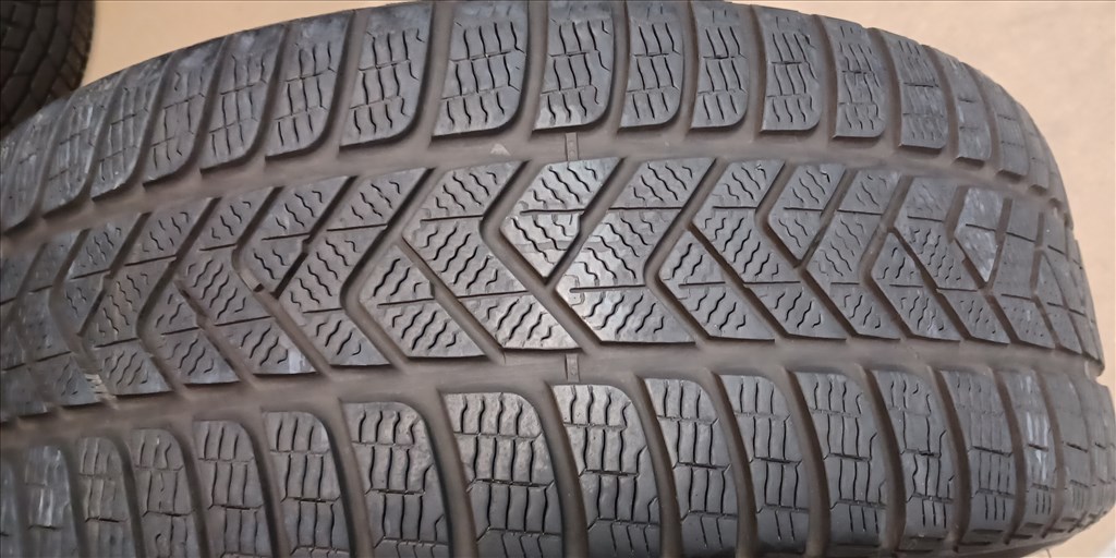 Mercedes W295 Eqe 5x112 8,5x19 255/45 R19 téli gumikkal 4db 7. kép