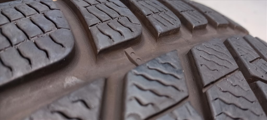 Mercedes W295 Eqe 5x112 8,5x19 255/45 R19 téli gumikkal 4db 8. kép