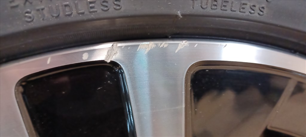 Mercedes W295 Eqe 5x112 8,5x19 255/45 R19 téli gumikkal 4db 9. kép