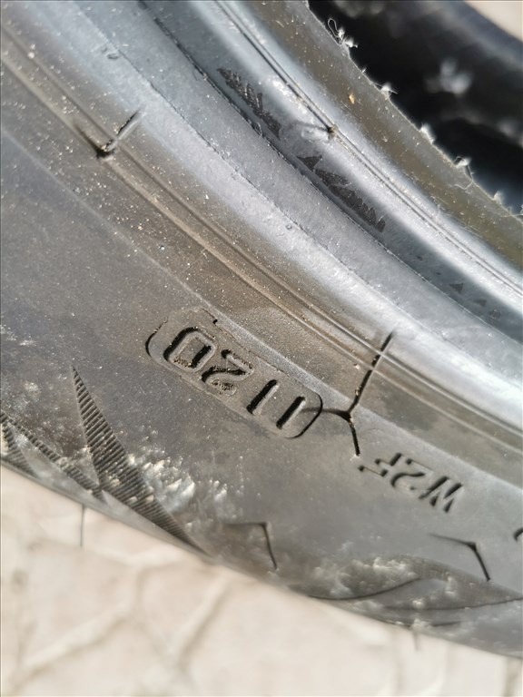  Toyota 17" 215/60 újszerű Bridgestone Blizzak téligumi 1db 4. kép