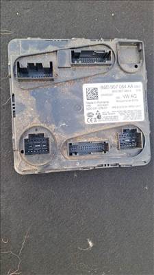 Audi A4 (B9 - 8W) bcm2 vezérlő 8W0 907 064 AA 