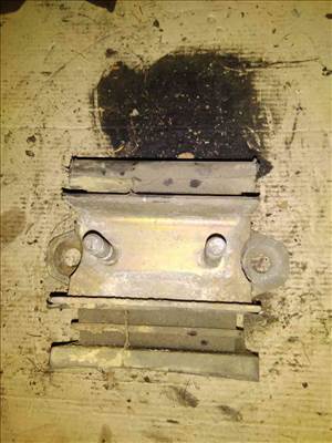 Nissan Terrano Váltótartó Bak