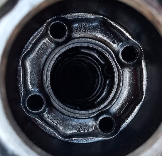  4x108 lyukosztású 15" lemezfelnik 185/65 Pirelli és Hankook téli gumikkal eladó! 7. kép