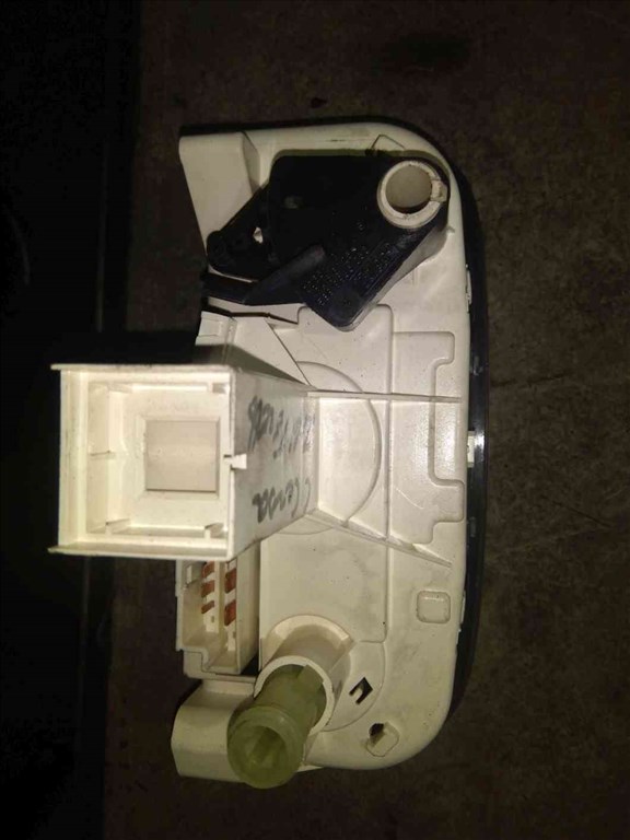 Opel Corsa C Fûtéskapcsoló 137 8901 I205 2. kép