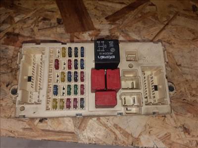 Fiat Stilo Biztosítéktábla / Relé Tábla 46750594