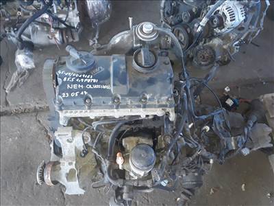 Volkswagen Passat B5 01-05 AWX Motor