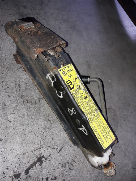 Audi A3 8P Emelõ 1K0 011 031 C 1. kép