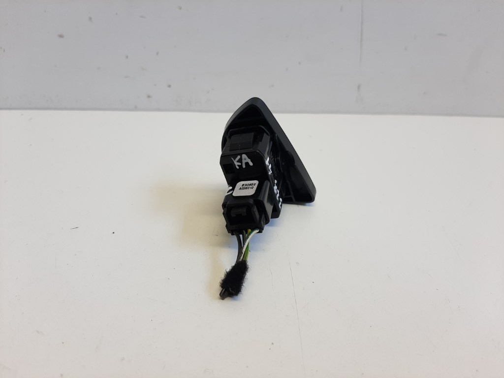 Ford Ka bal elsõ ablakemelõ kapcsoló 2. kép