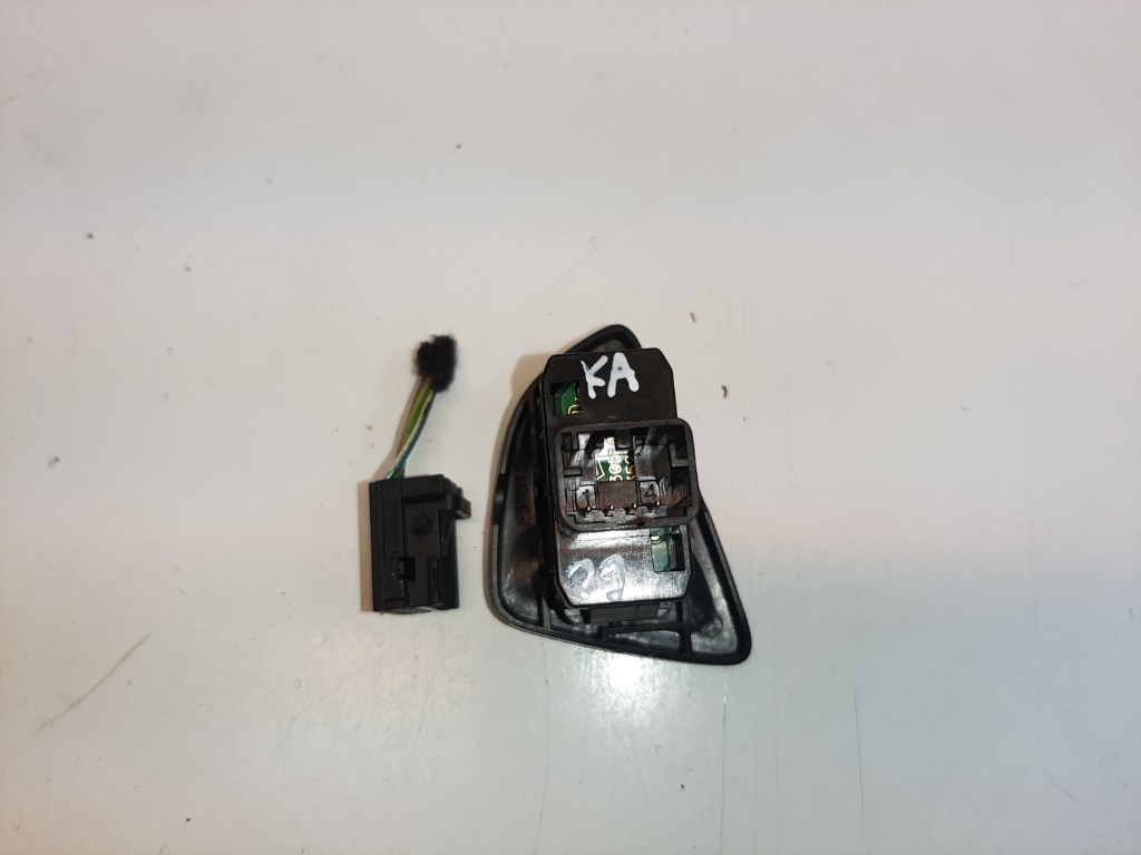 Ford Ka bal elsõ ablakemelõ kapcsoló 3. kép