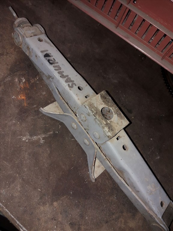 Suzuki Samurai Emelõ 1. kép