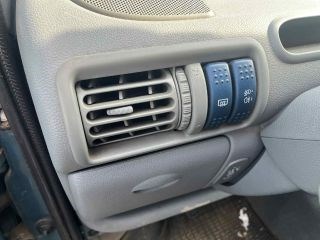 RENAULT TWINGO I (C06) Vészvillogó Kapcsoló 16. kép