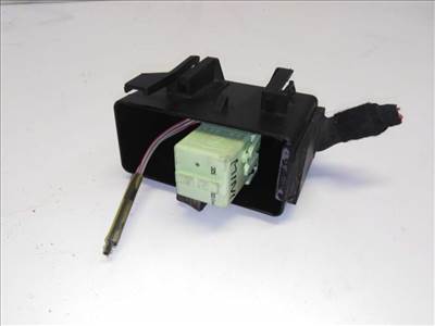 Mini cooper (R56) üzemanyagpumpa relé 61368373700