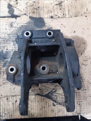 Renault Master 03-10 Féltengely Tartó Bak 8200684227