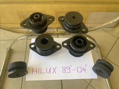 Toyota Hilux (N140/E150/E160/E170) fülketartó bak gumibak