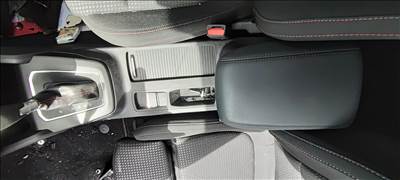 Ford Focus mk4 gyári bőr könyöklő kompletten 
