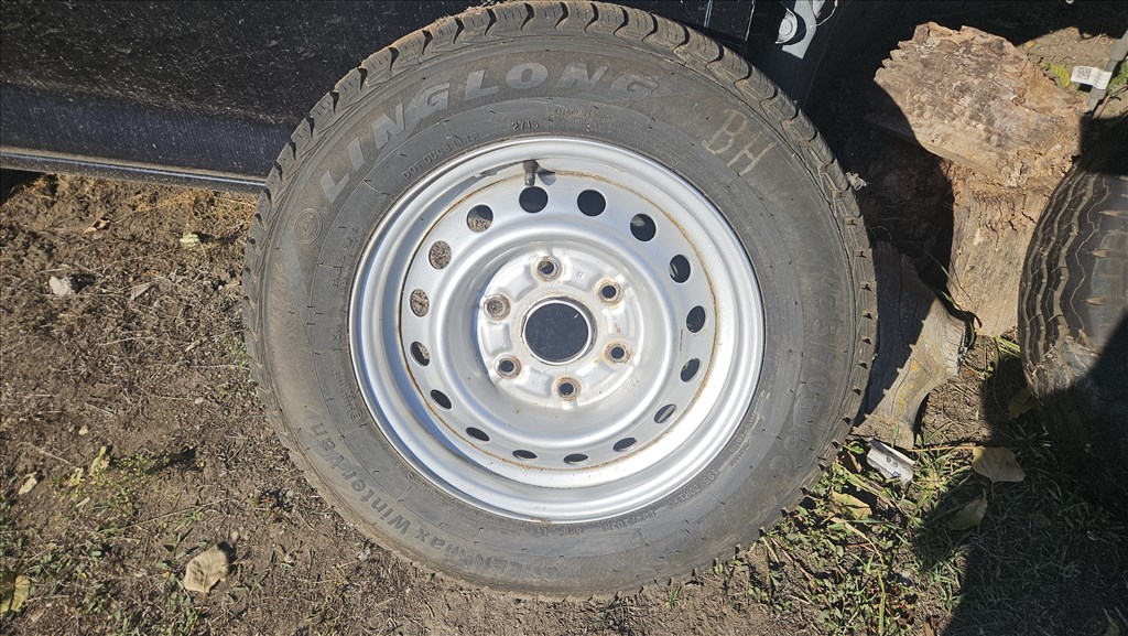  6x114.3 lyukosztású 15" használt (gyári felni) lemezfelni 1. kép