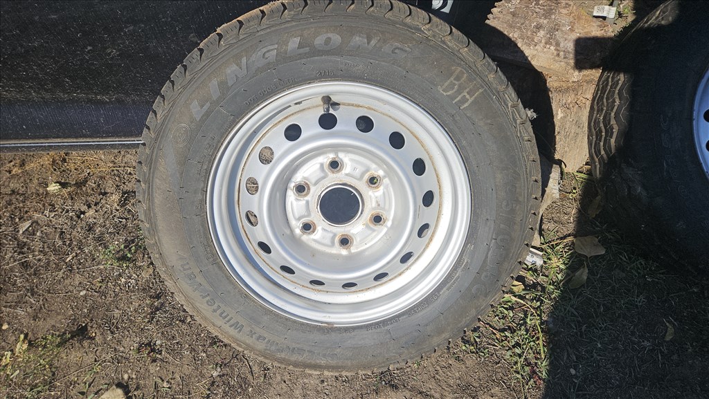  6x114.3 lyukosztású 15" használt (gyári felni) lemezfelni 6. kép