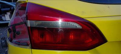Ford Focus mk3 facelift bal hátsó belső lámpa 