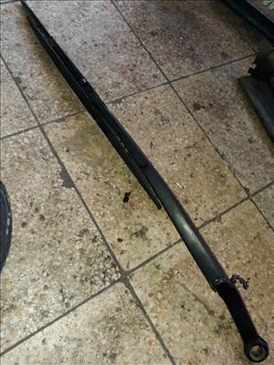 BMW 320D E46 Bal Első Ablaktörlő Kar